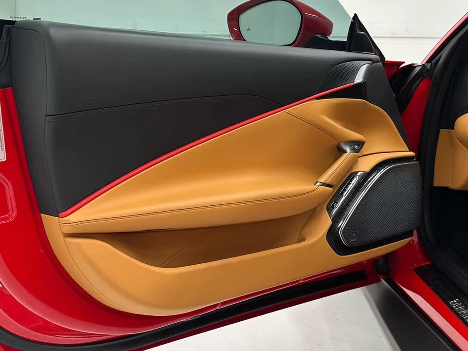 2022 Ferrari Roma - Image 19 of 31