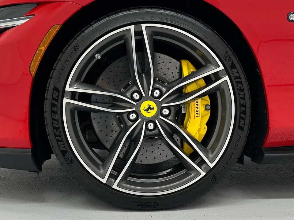 2022 Ferrari Roma - Image 9 of 31