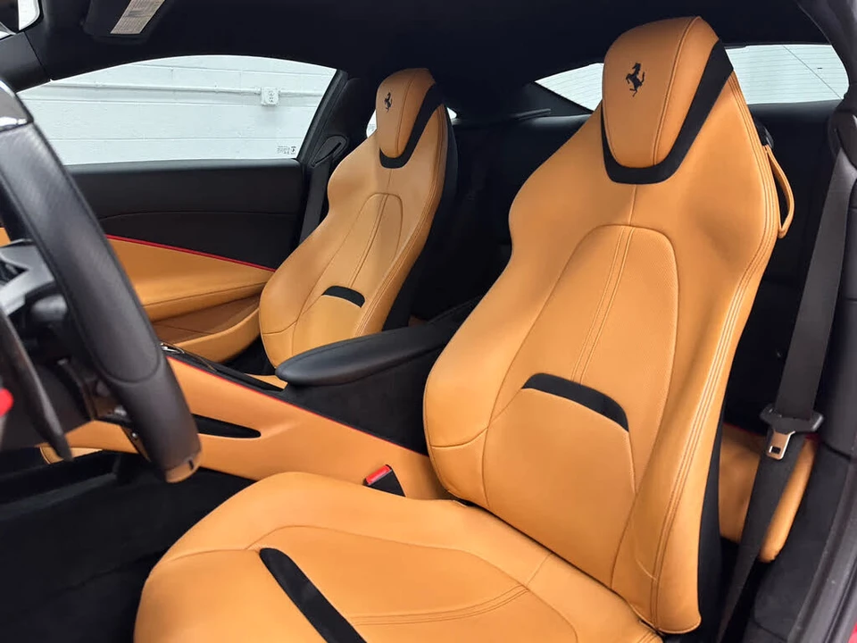 2022 Ferrari Roma - Image 13 of 31