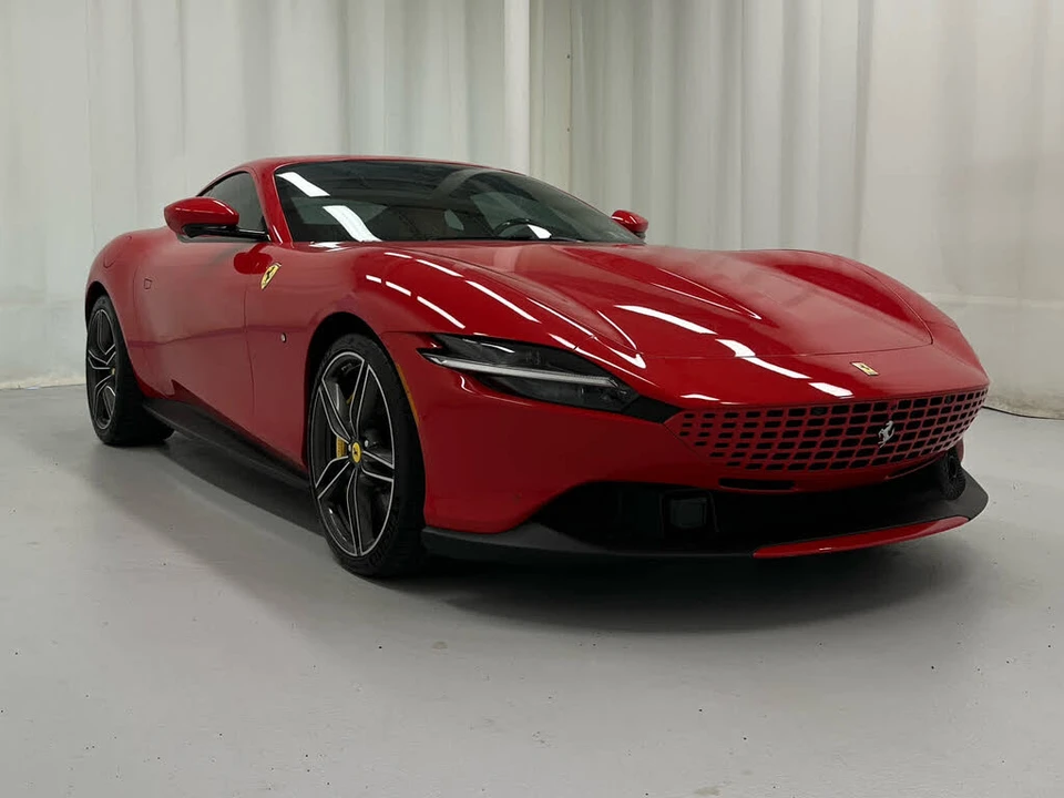 2022 Ferrari Roma - Image 2 of 31