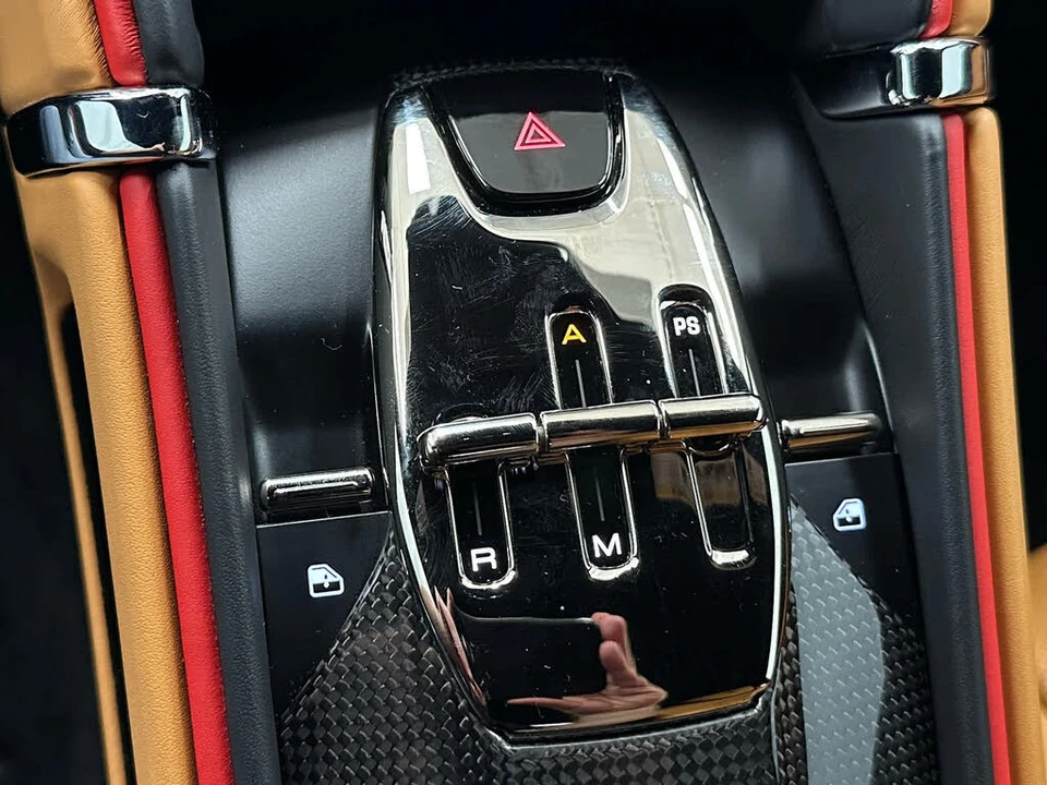 2022 Ferrari Roma - Image 25 of 31