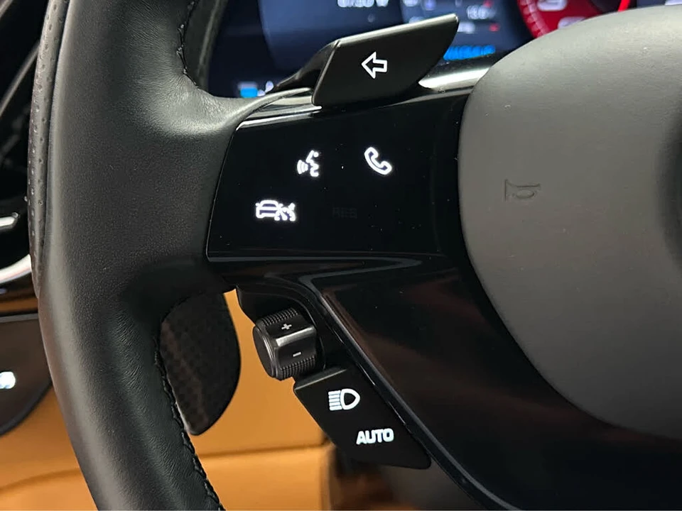 2022 Ferrari Roma - Image 21 of 31