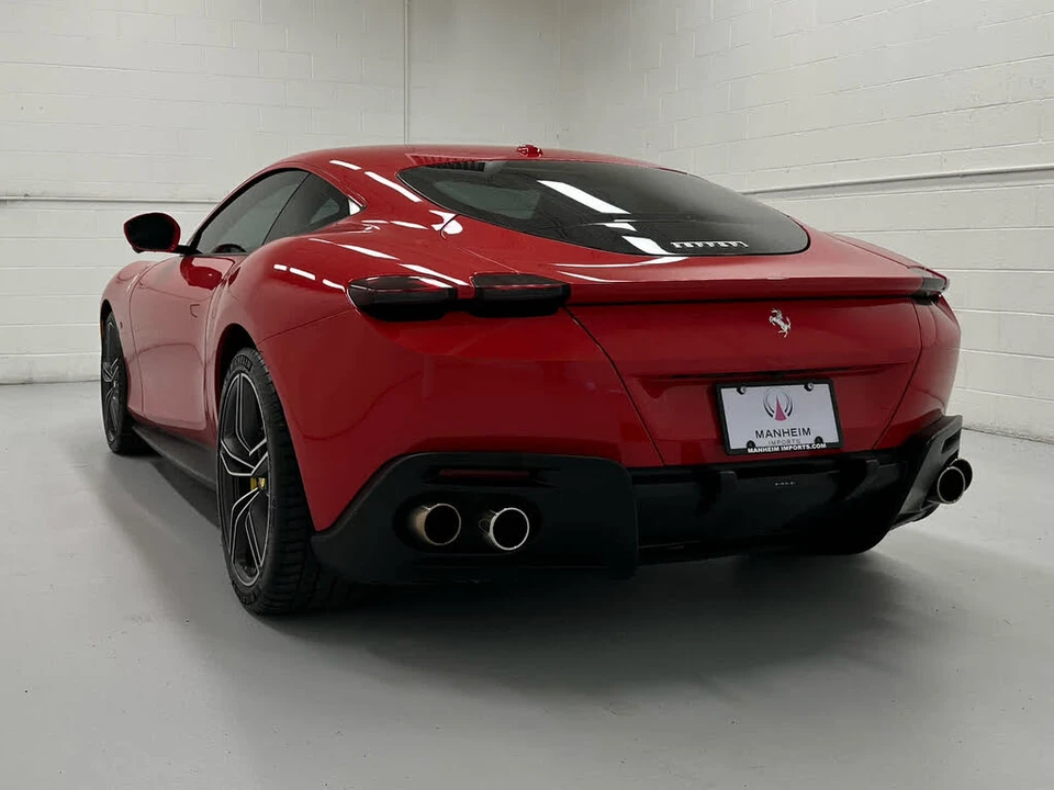 2022 Ferrari Roma - Image 8 of 31