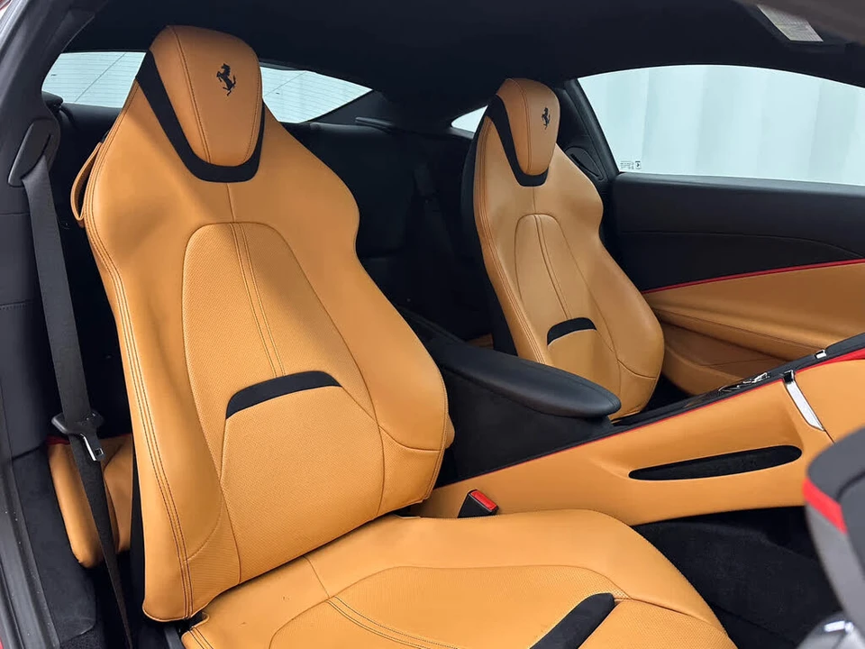 2022 Ferrari Roma - Image 17 of 31