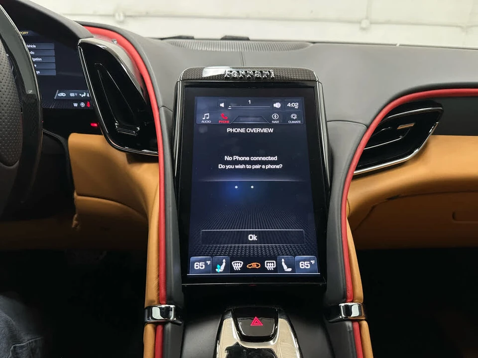 2022 Ferrari Roma - Image 27 of 31