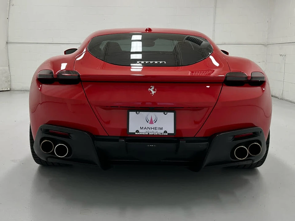 2022 Ferrari Roma - Image 7 of 31