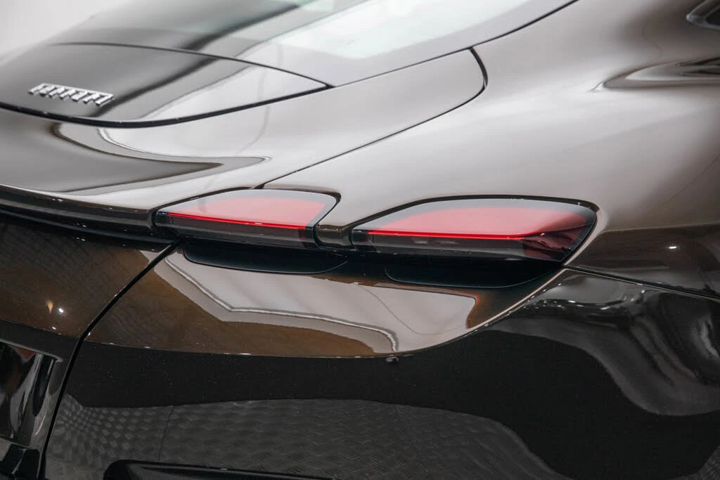 2022 Ferrari Roma - Image 18 of 31