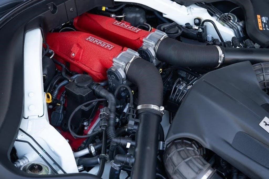 2022 Ferrari Roma - Image 13 of 31