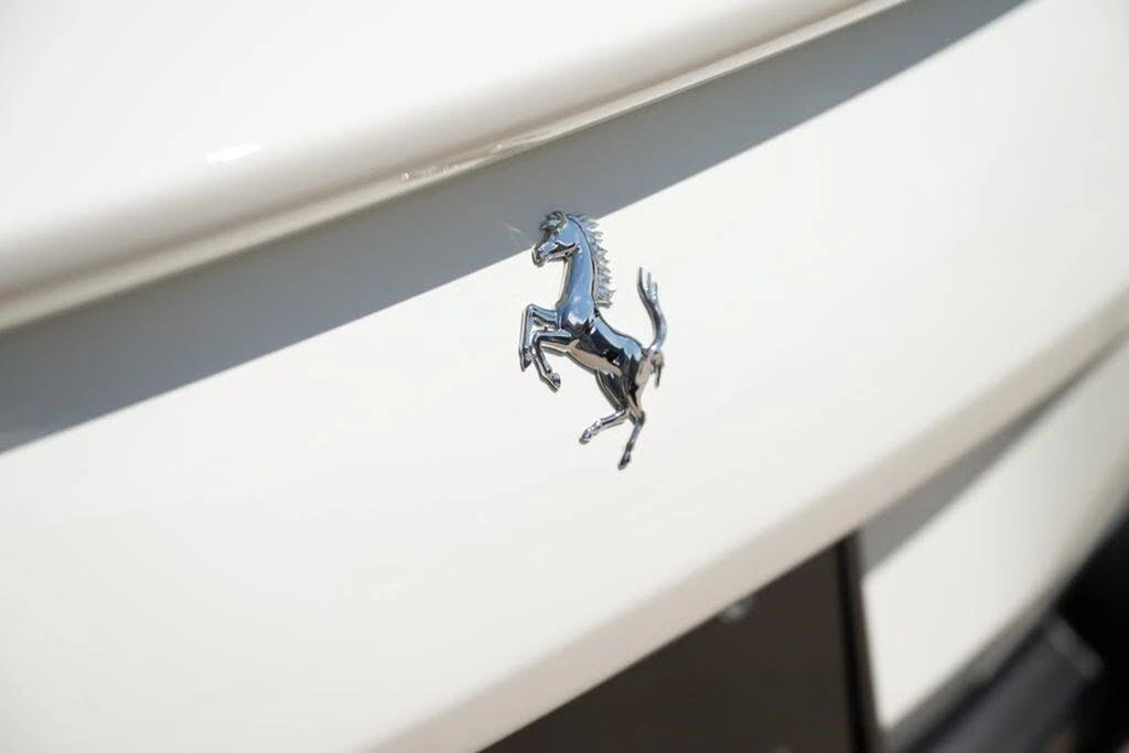 2022 Ferrari Roma - Image 20 of 31