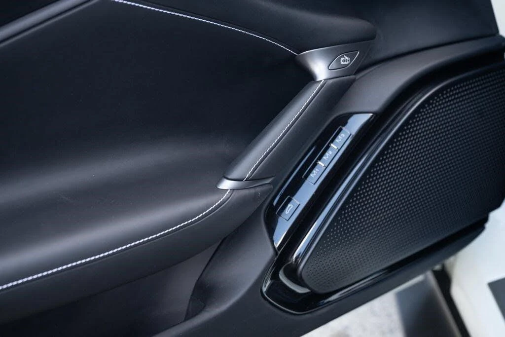2022 Ferrari Roma - Image 27 of 31