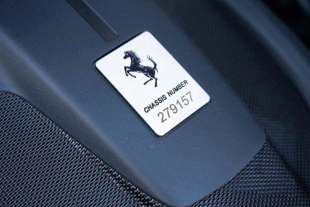 2022 Ferrari Roma - Image 14 of 31