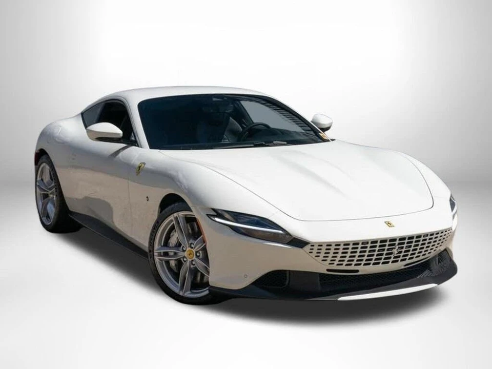 2022 Ferrari Roma - Image 2 of 31