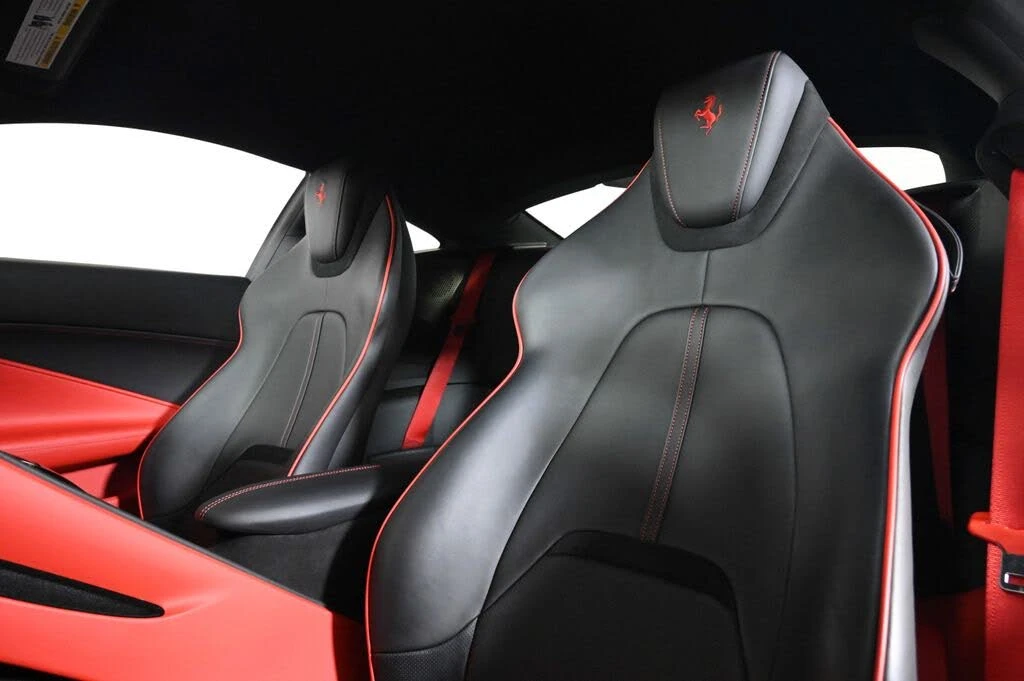 2022 Ferrari Roma - Image 19 of 31