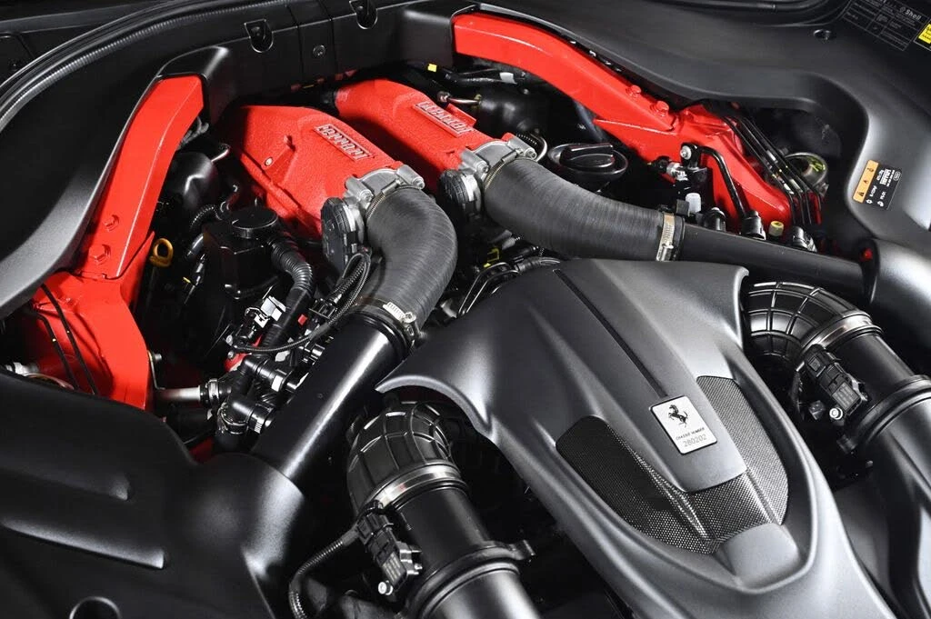 2022 Ferrari Roma - Image 30 of 31