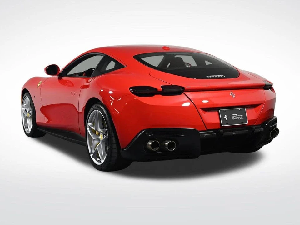 2022 Ferrari Roma - Image 2 of 31