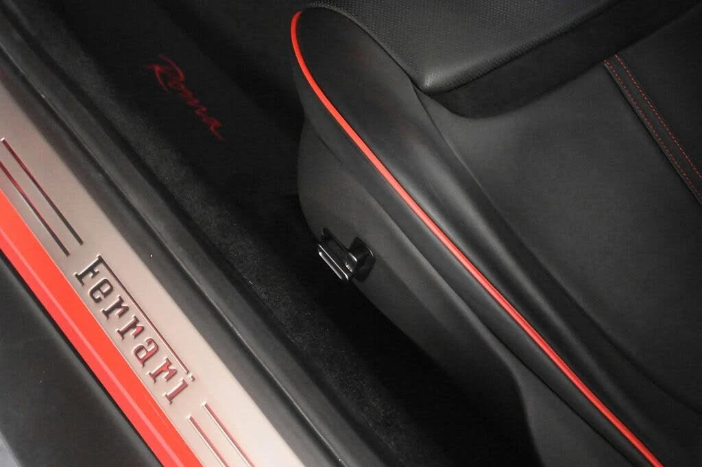 2022 Ferrari Roma - Image 23 of 31