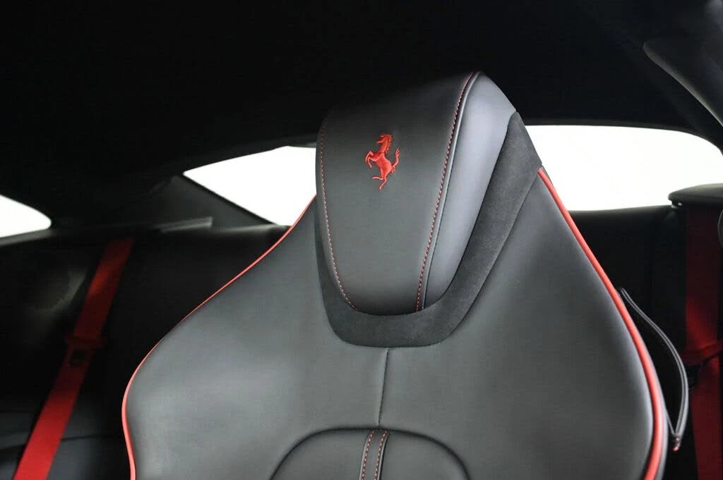 2022 Ferrari Roma - Image 22 of 31
