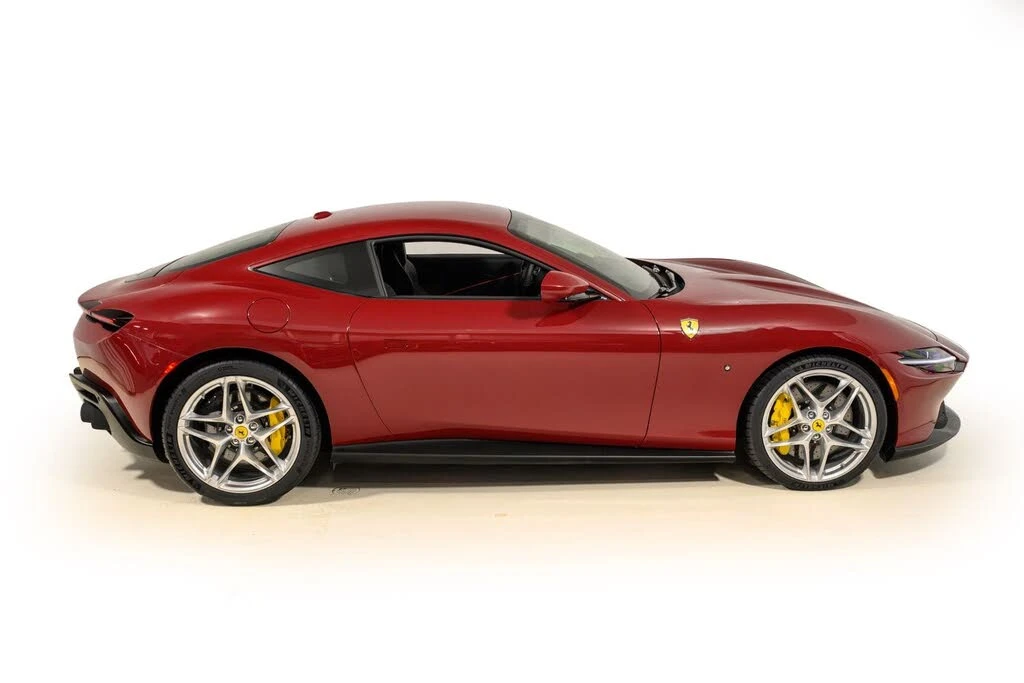 2022 Ferrari Roma - Image 8 of 31