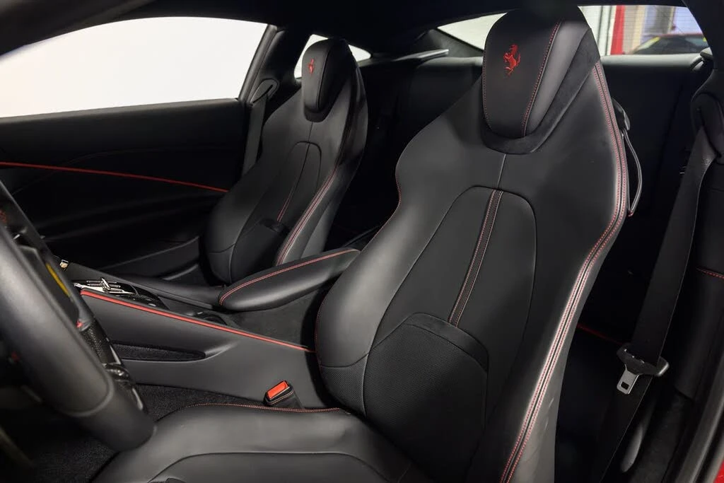 2022 Ferrari Roma - Image 20 of 31