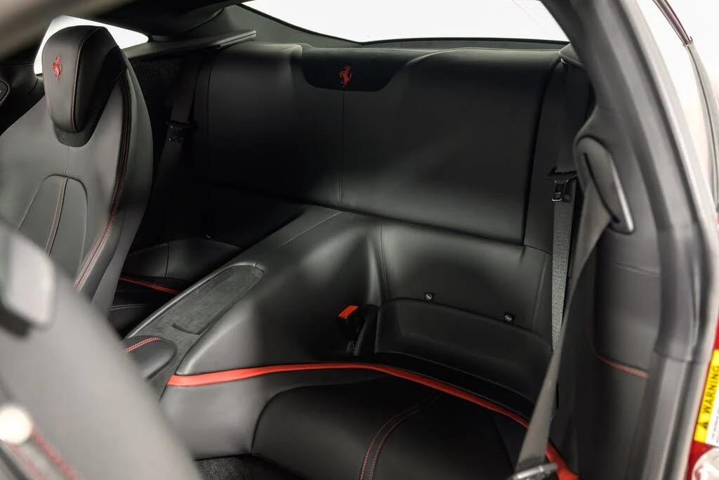 2022 Ferrari Roma - Image 22 of 31
