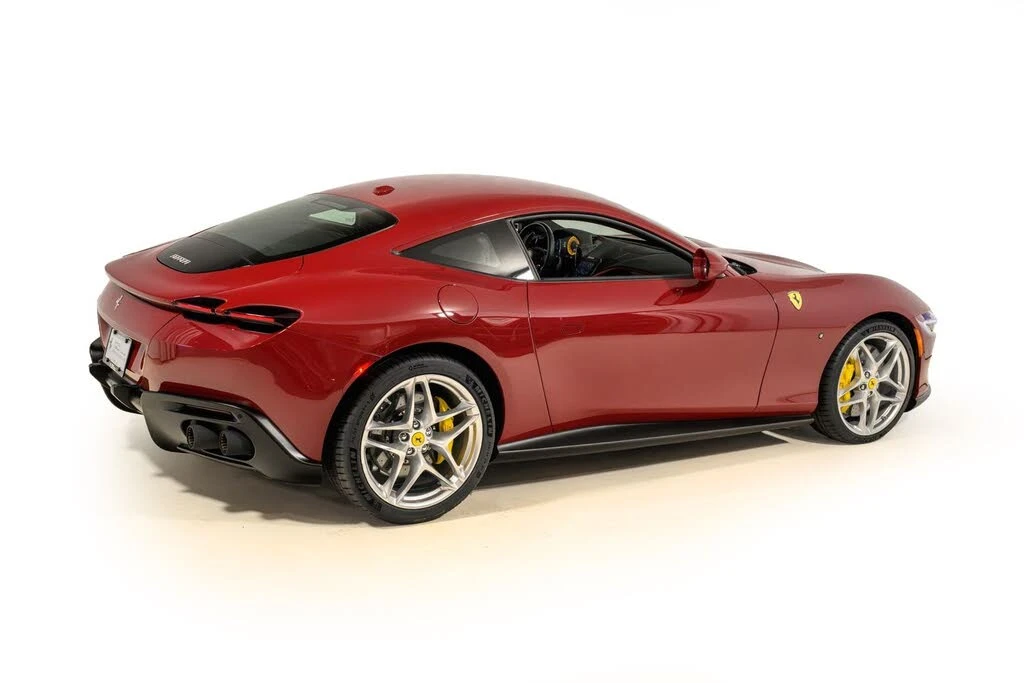2022 Ferrari Roma - Image 7 of 31