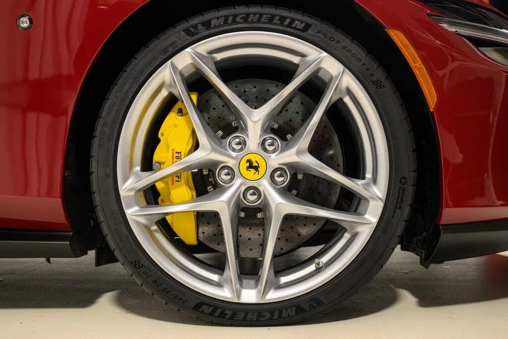 2022 Ferrari Roma - Image 12 of 31
