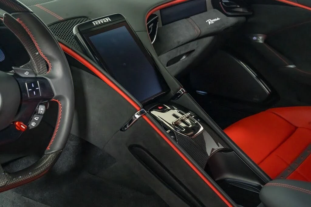 2022 Ferrari Roma - Image 19 of 31