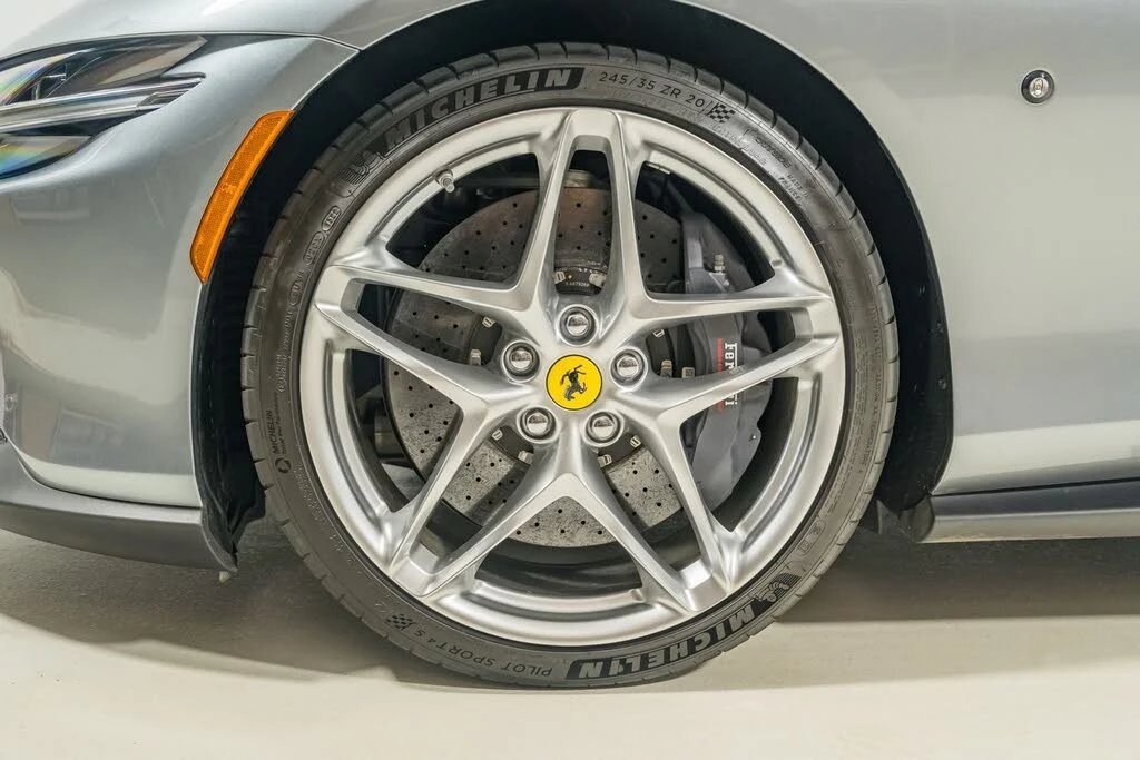 2022 Ferrari Roma - Image 12 of 31