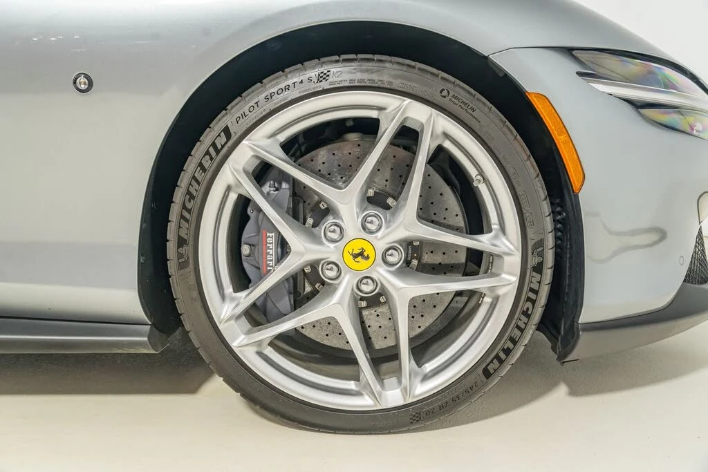 2022 Ferrari Roma - Image 14 of 31
