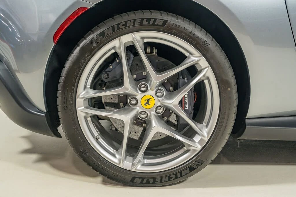 2022 Ferrari Roma - Image 15 of 31