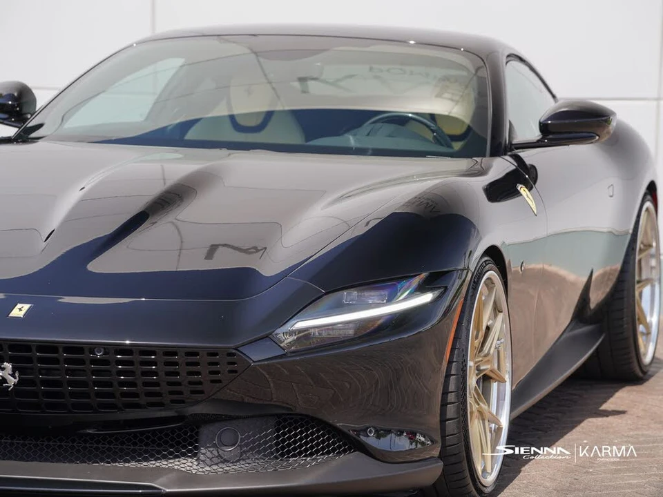 2022 Ferrari Roma - Image 13 of 31
