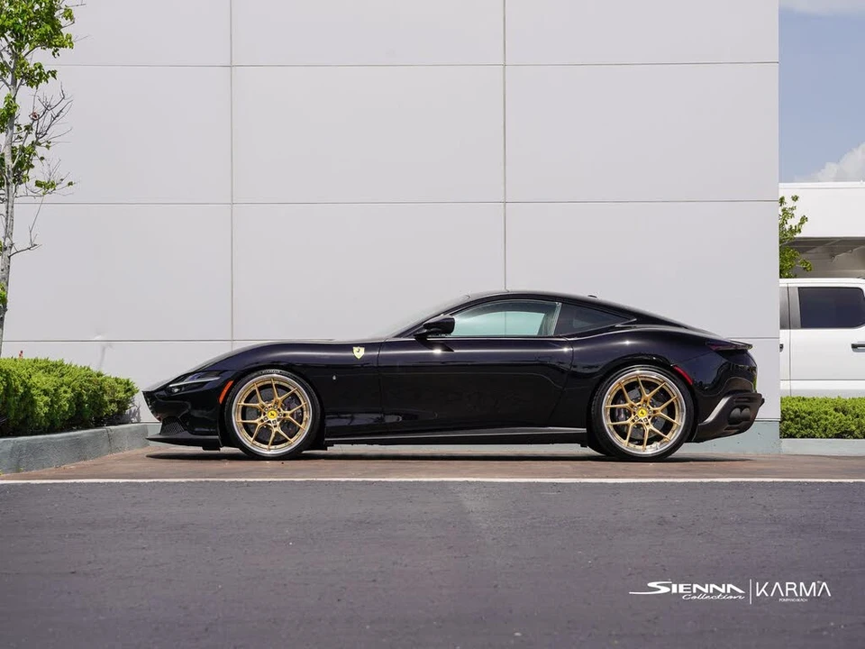 2022 Ferrari Roma - Image 4 of 31