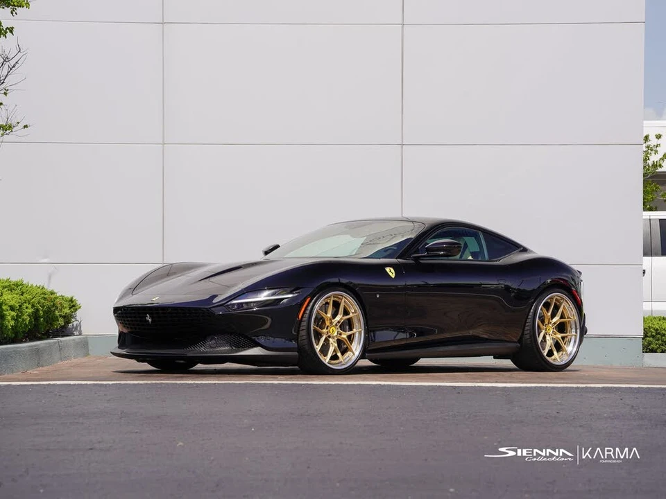 2022 Ferrari Roma - Image 8 of 31