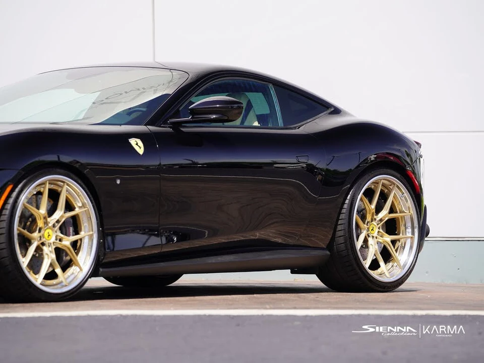 2022 Ferrari Roma - Image 10 of 31
