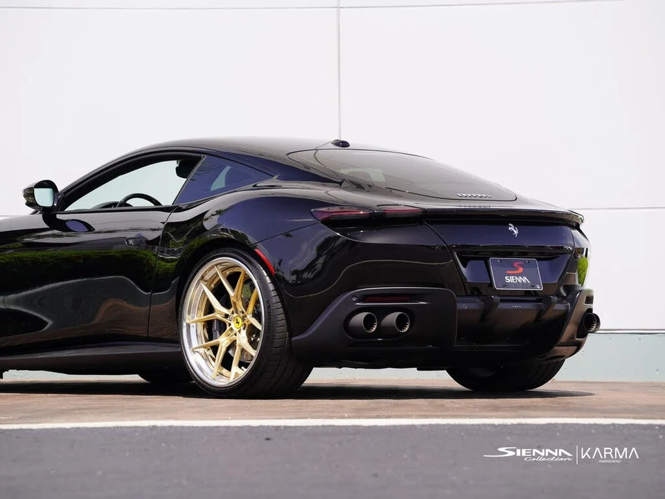 2022 Ferrari Roma - Image 31 of 31