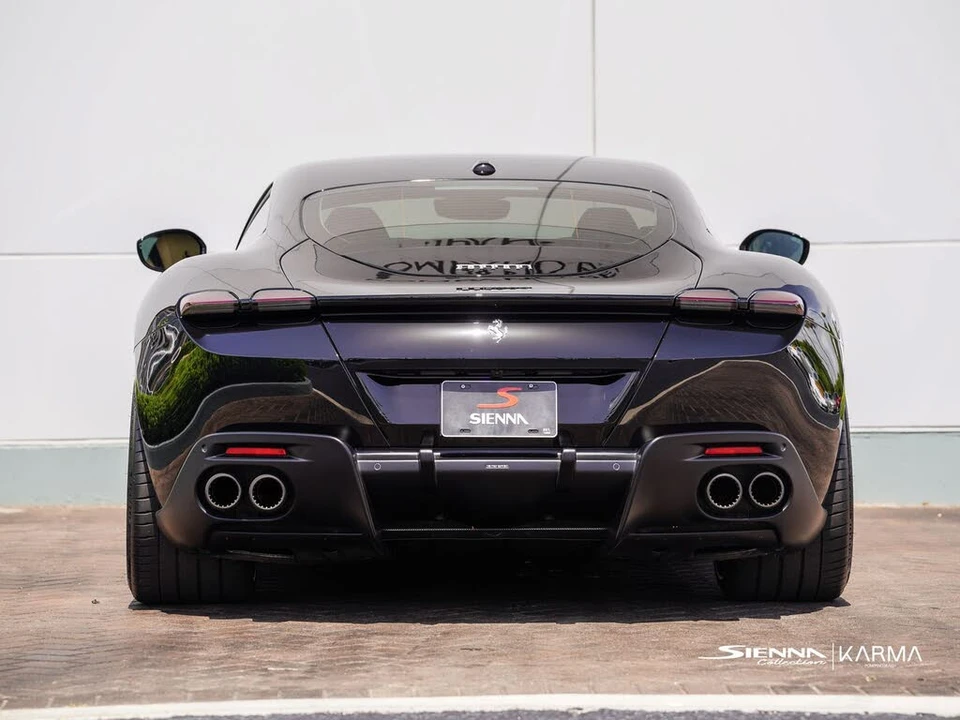 2022 Ferrari Roma - Image 28 of 31