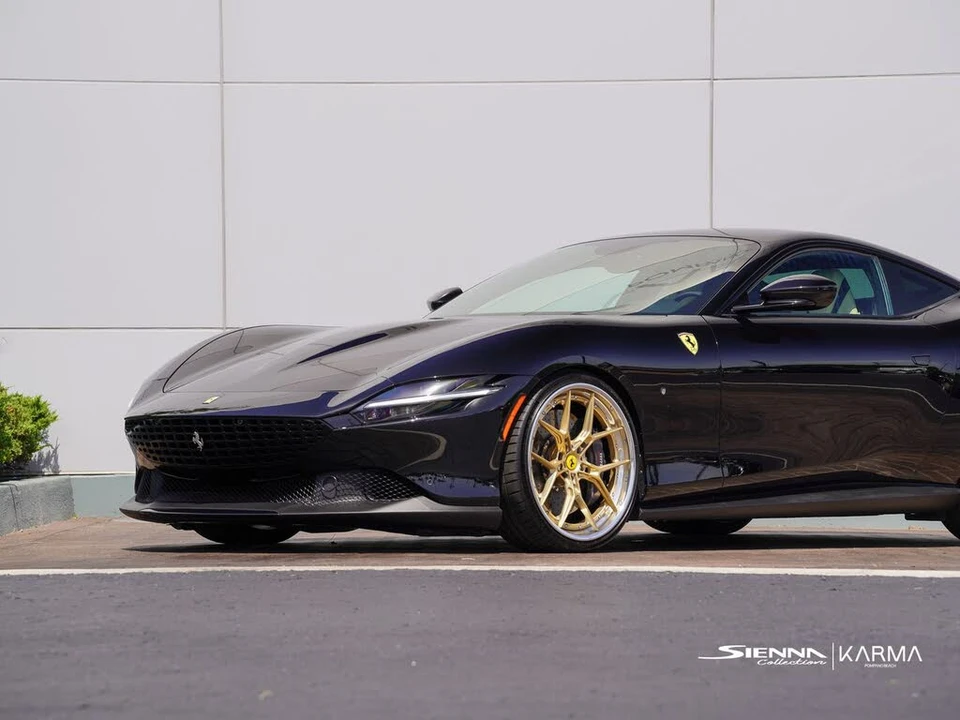 2022 Ferrari Roma - Image 9 of 31