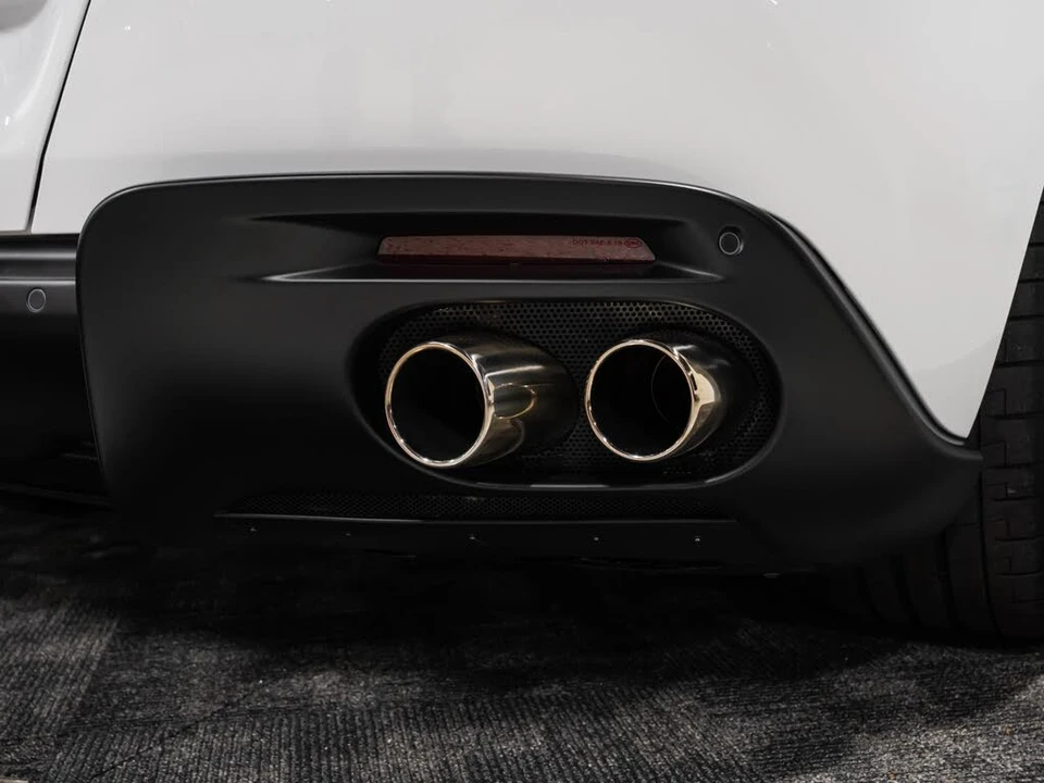 2022 Ferrari Roma - Image 19 of 31