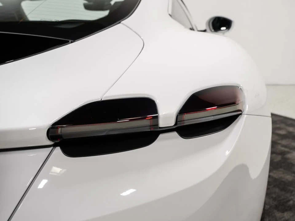 2022 Ferrari Roma - Image 20 of 31