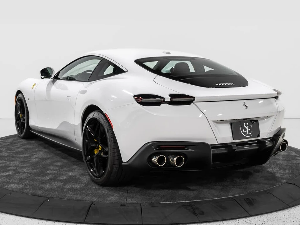 2022 Ferrari Roma - Image 6 of 31