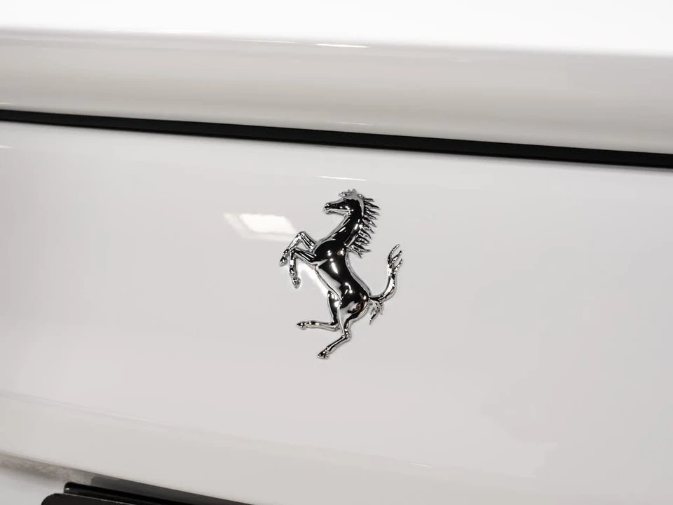 2022 Ferrari Roma - Image 18 of 31