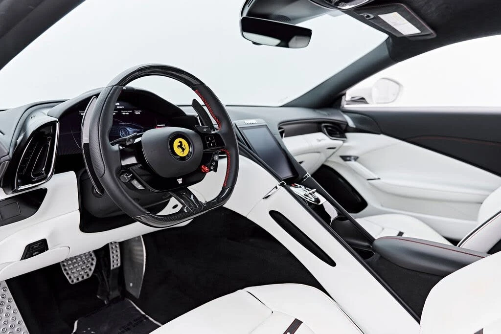 2022 Ferrari Roma - Image 2 of 31