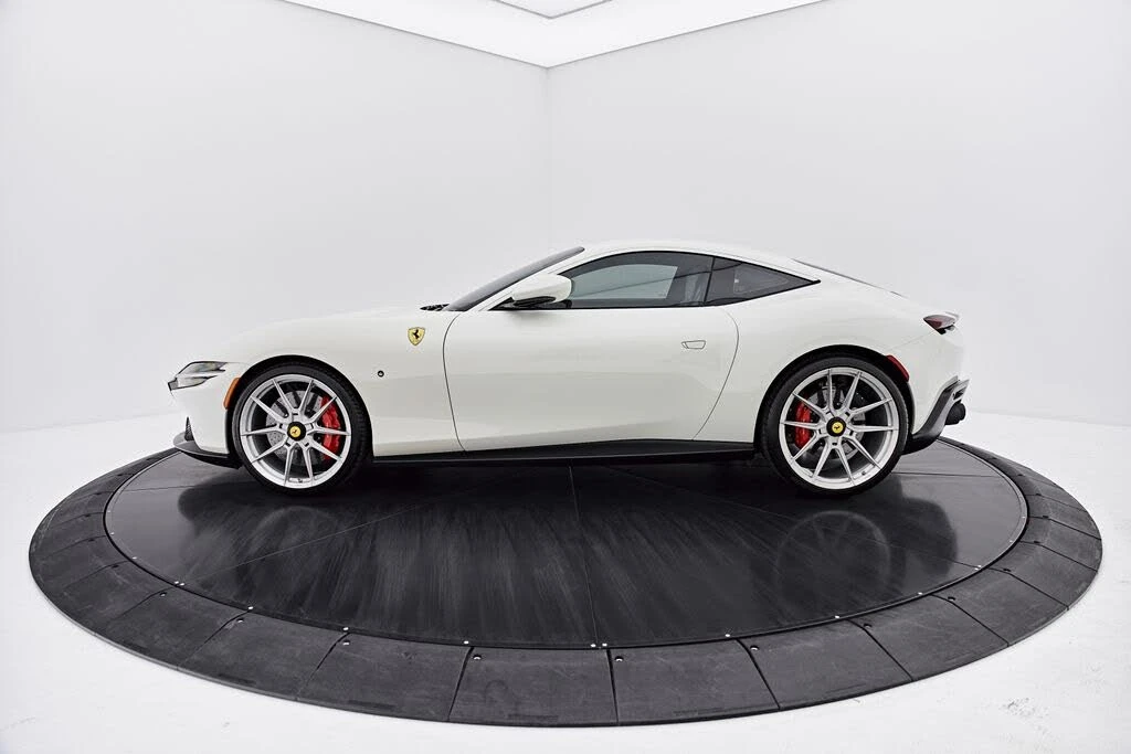 2022 Ferrari Roma - Image 12 of 31