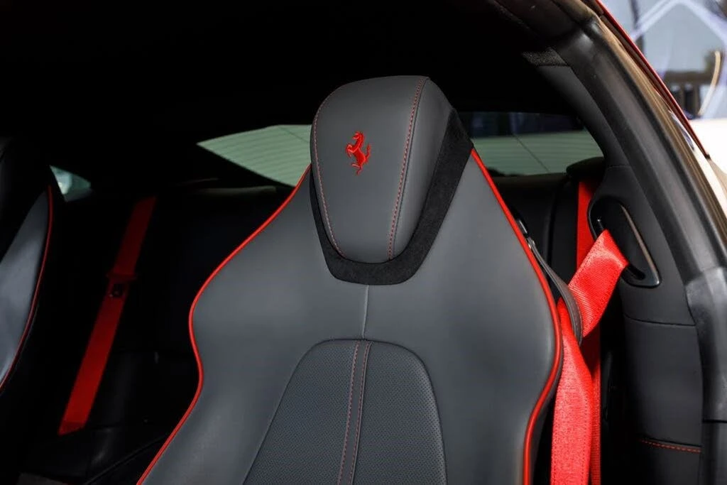 2022 Ferrari Roma - Image 20 of 31