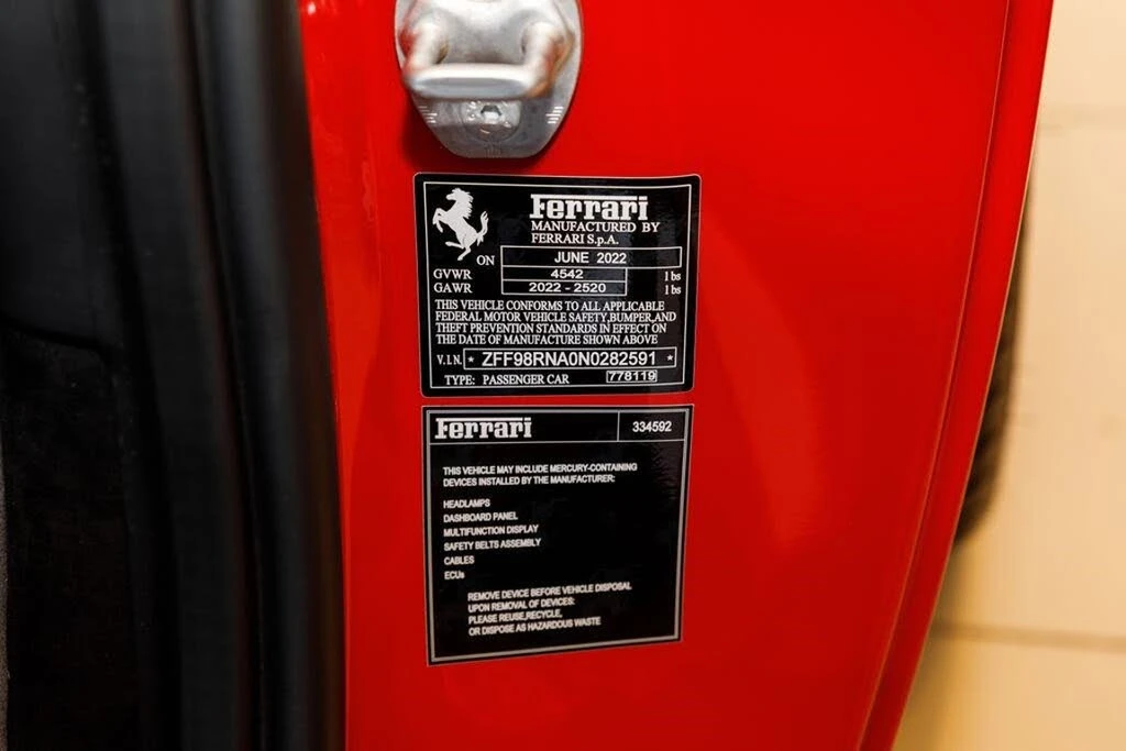 2022 Ferrari Roma - Image 25 of 31