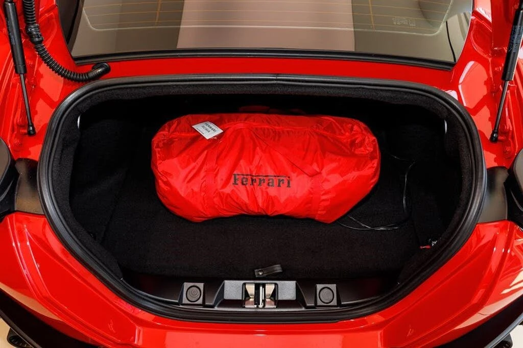 2022 Ferrari Roma - Image 18 of 31