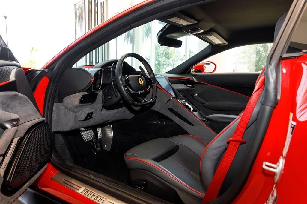 2022 Ferrari Roma - Image 9 of 31