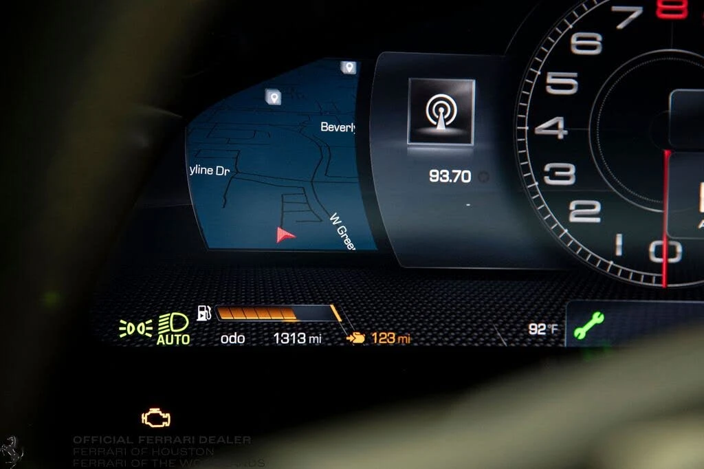 2022 Ferrari Roma - Image 12 of 31