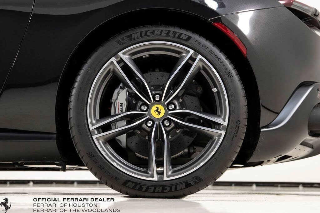 2022 Ferrari Roma - Image 20 of 31