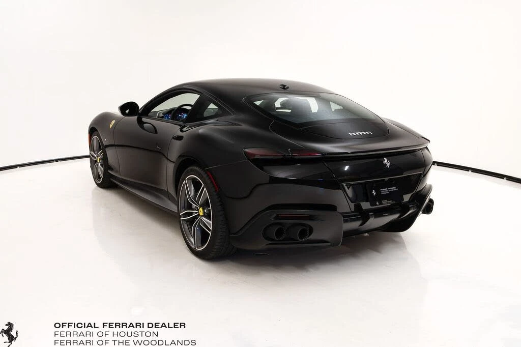 2022 Ferrari Roma - Image 2 of 31
